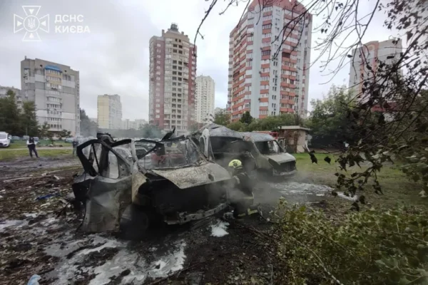 Russia Attacks Ukraine Kill Eight as US Steps Up Talks